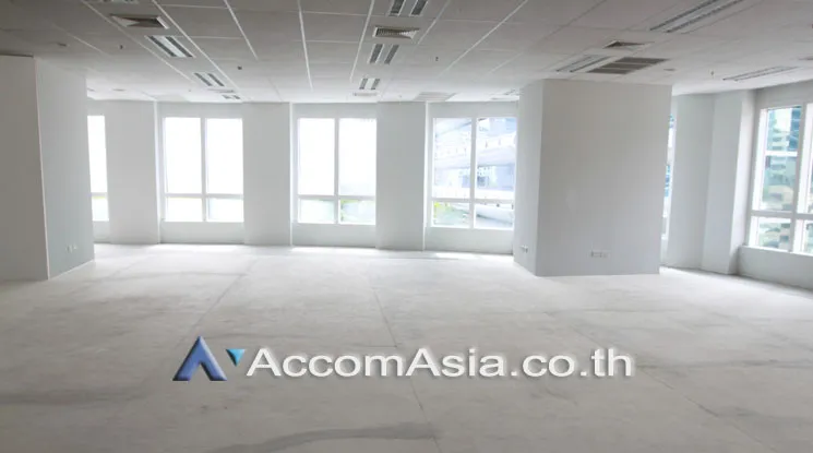 unit Studio  Office space For Rent in Ploenchit, Bangkok  near BTS Ploenchit (AA18056)